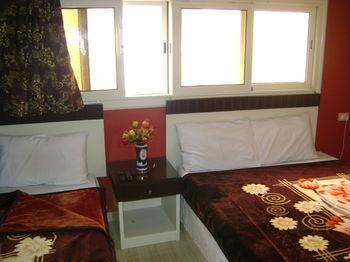 Isis Hotel 2
