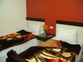 Isis Hotel 2