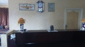 Isis Hotel 2
