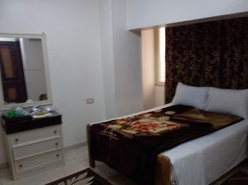 Isis Hotel 2