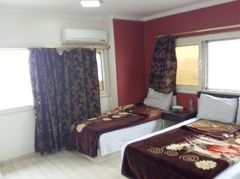 Isis Hotel 2
