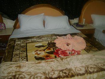 Isis Hotel 2