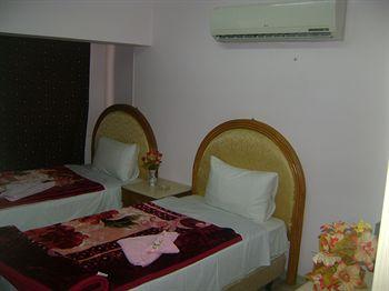 Isis Hotel 2