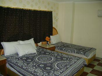 Isis Hotel 2