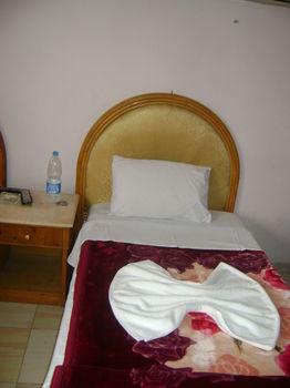 Isis Hotel 2