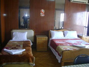 Isis Hotel 2