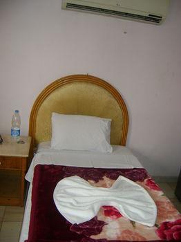 Isis Hotel 2