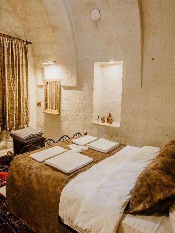 Romantic Cave Hotel