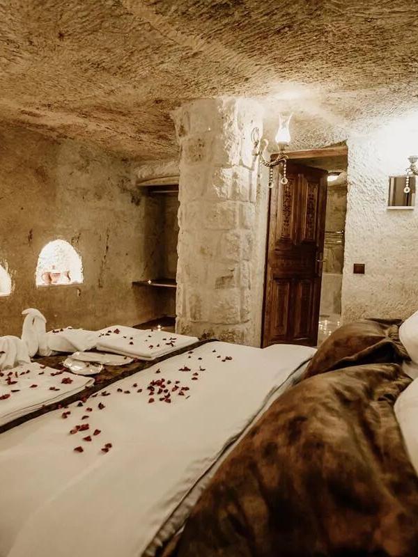 Romantic Cave Hotel