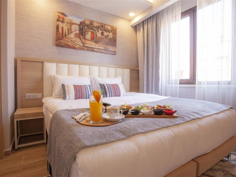 Old Town Point Hotel & Spa