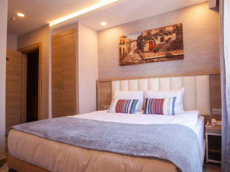 Old Town Point Hotel & Spa