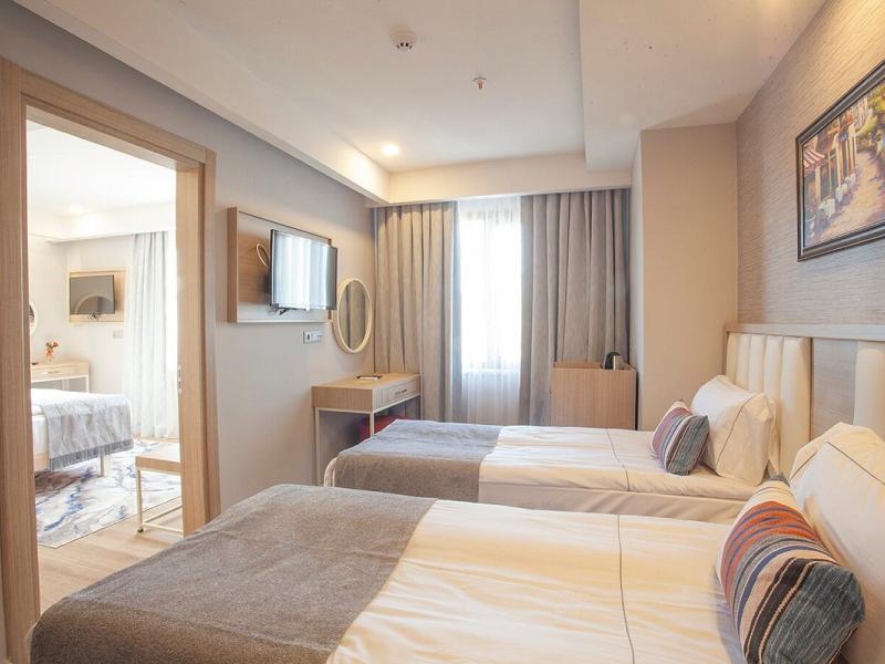 Old Town Point Hotel & Spa