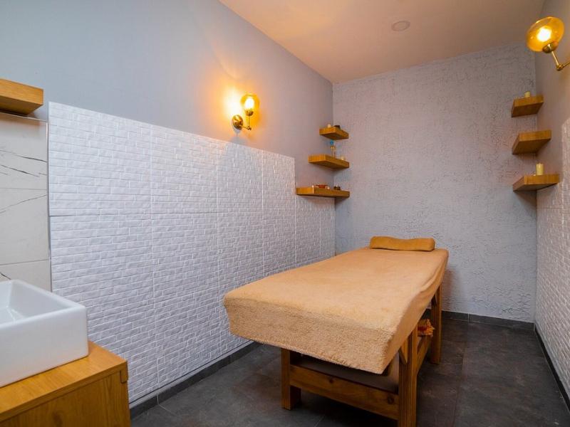 Old Town Point Hotel & Spa