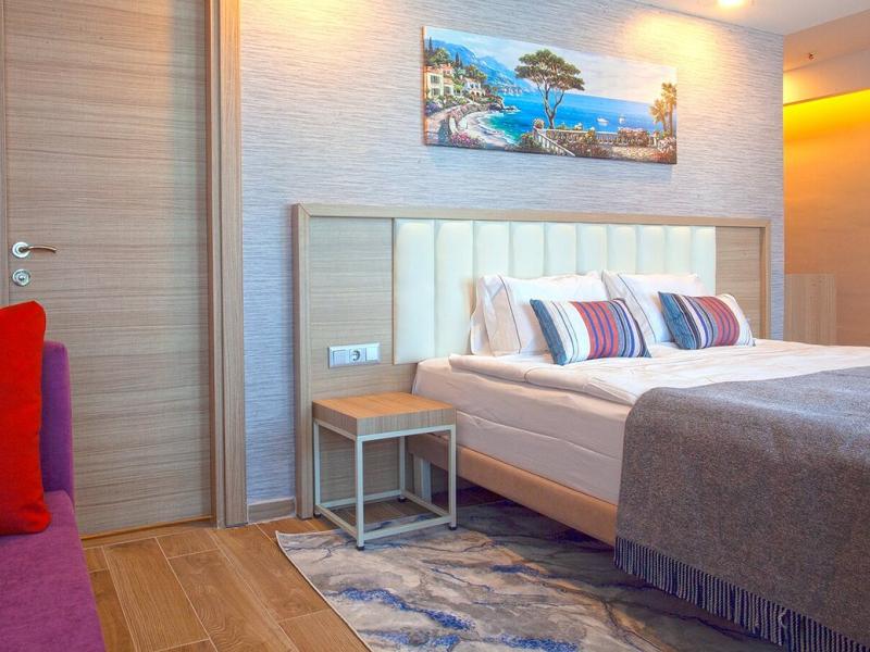 Old Town Point Hotel & Spa