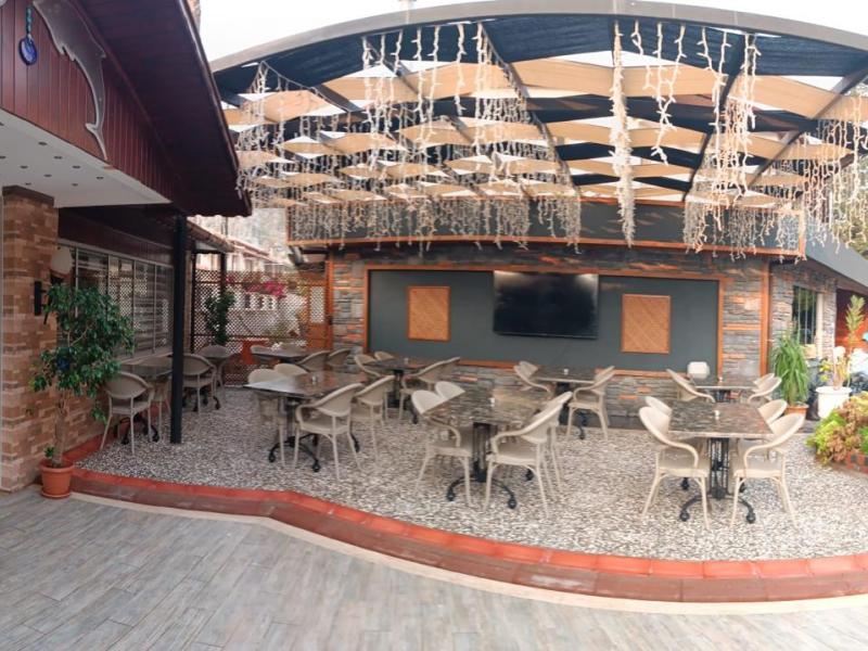 Dolphin Park Hotel