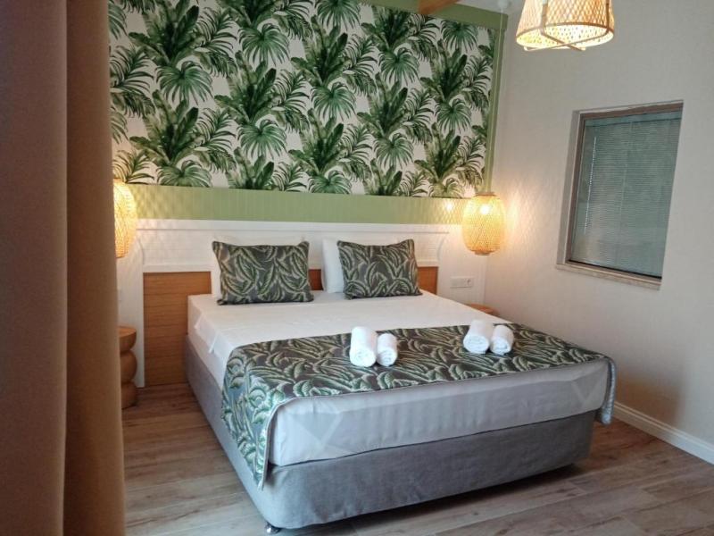 Dolphin Park Hotel