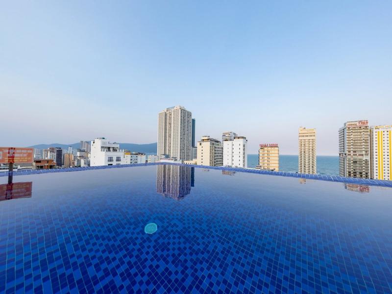Sea Queen Hotel