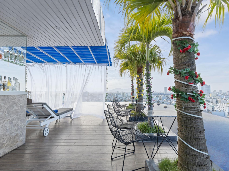 Sea Queen Hotel
