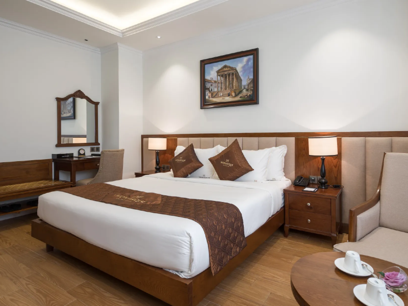 Monarque Hotel Danang