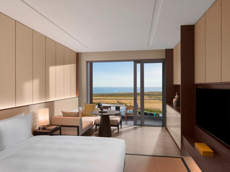 New World Hoiana Hotel