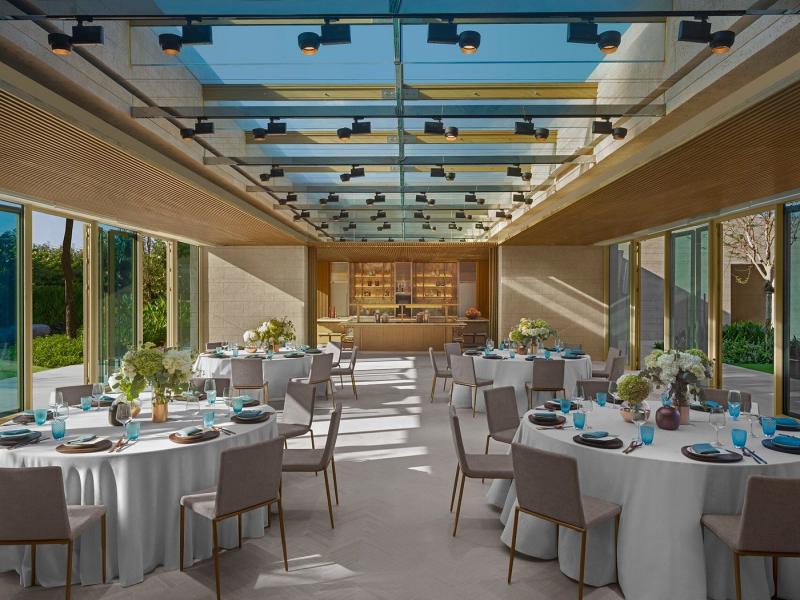 New World Hoiana Hotel