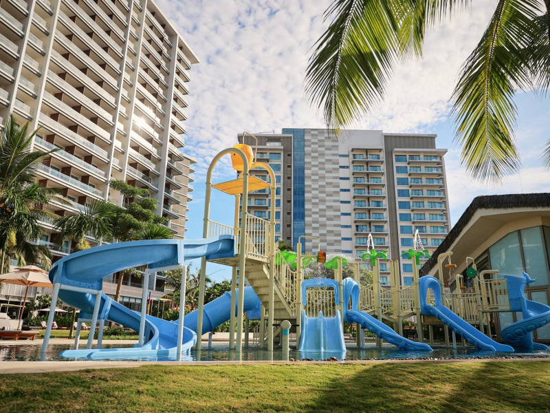 New World Hoiana Hotel