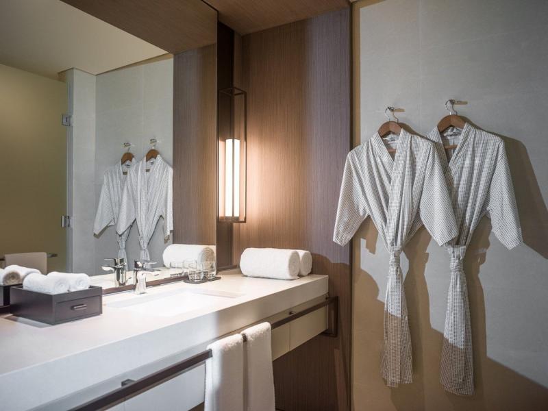 New World Hoiana Hotel