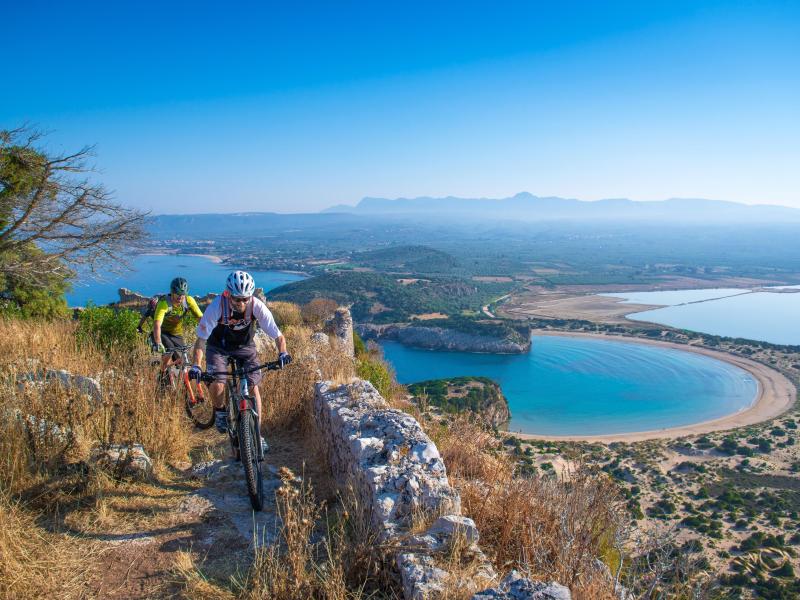 W Costa Navarino