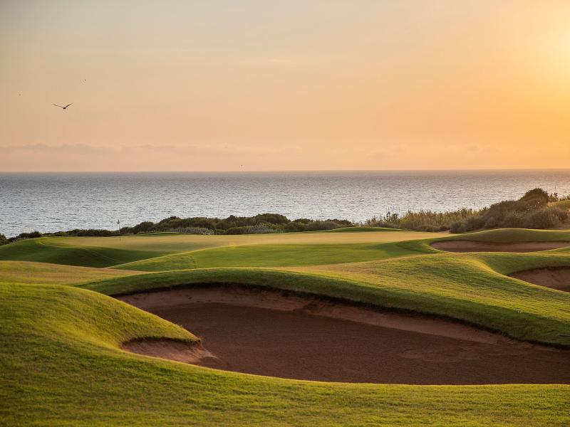 W Costa Navarino