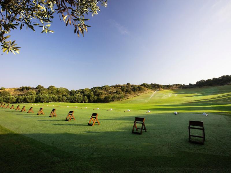 W Costa Navarino