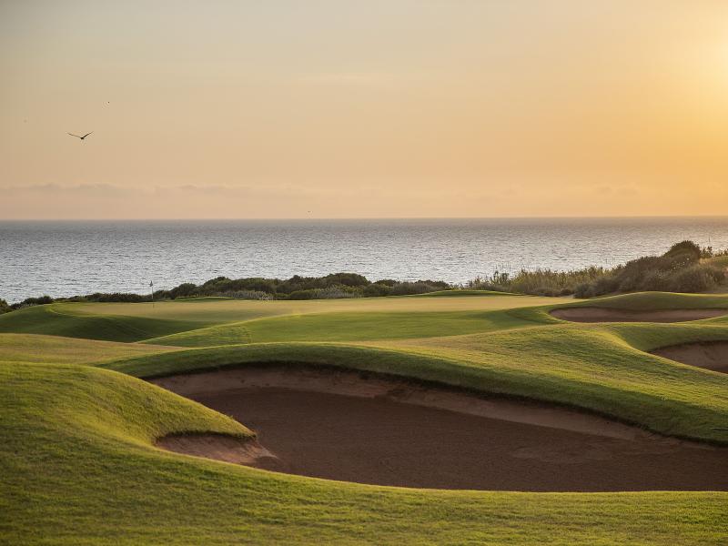 W Costa Navarino
