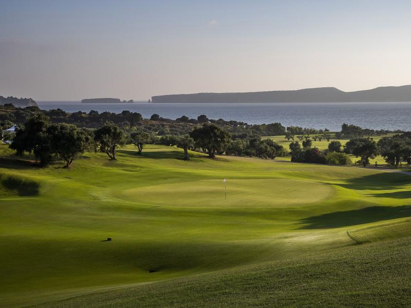 W Costa Navarino