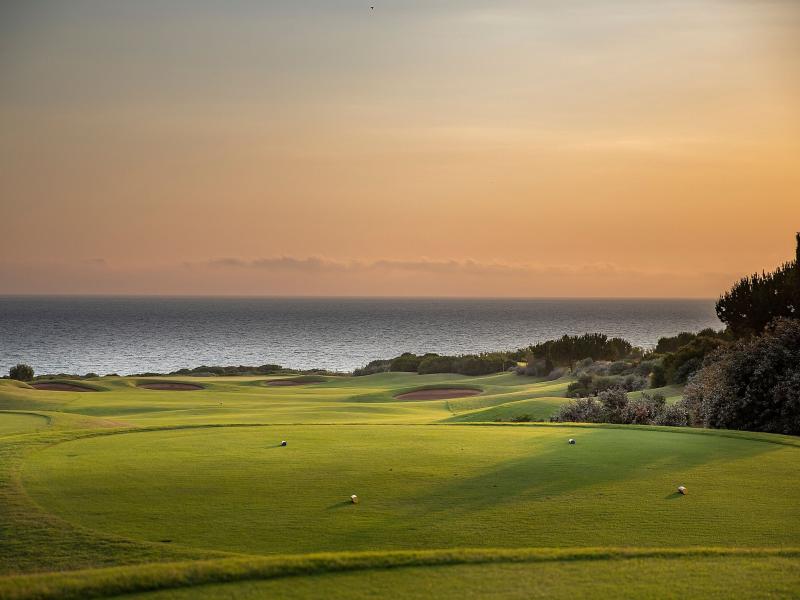 W Costa Navarino