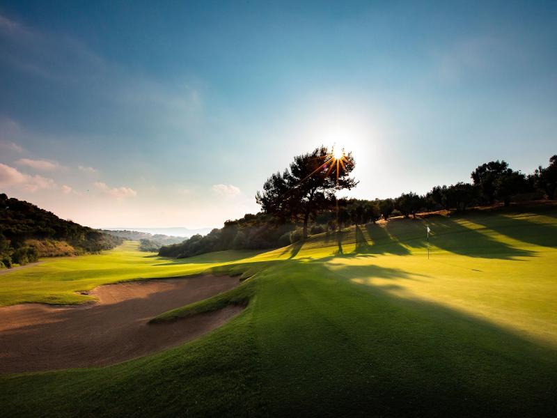 W Costa Navarino