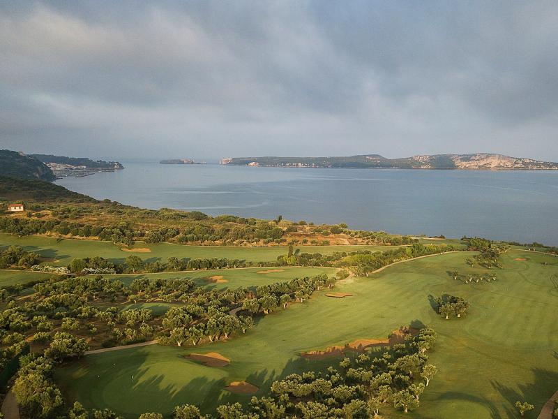 W Costa Navarino