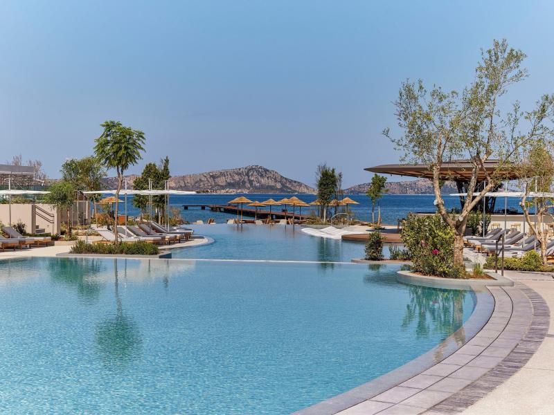 W Costa Navarino