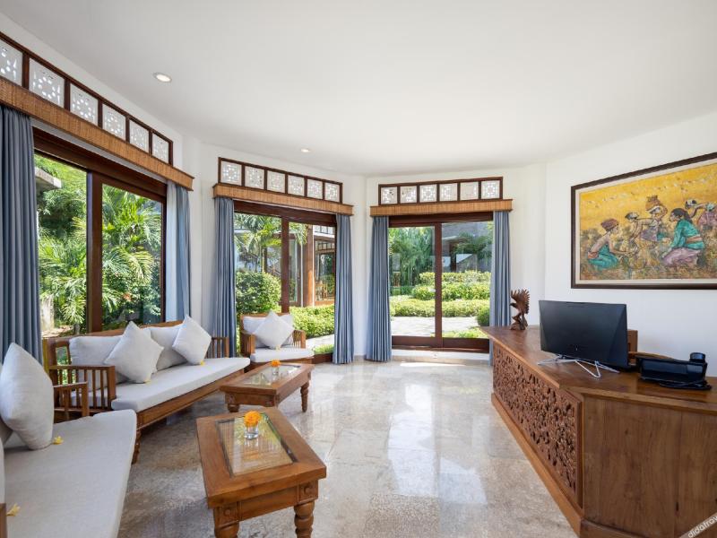 Swan Paradise a Pramana Experience