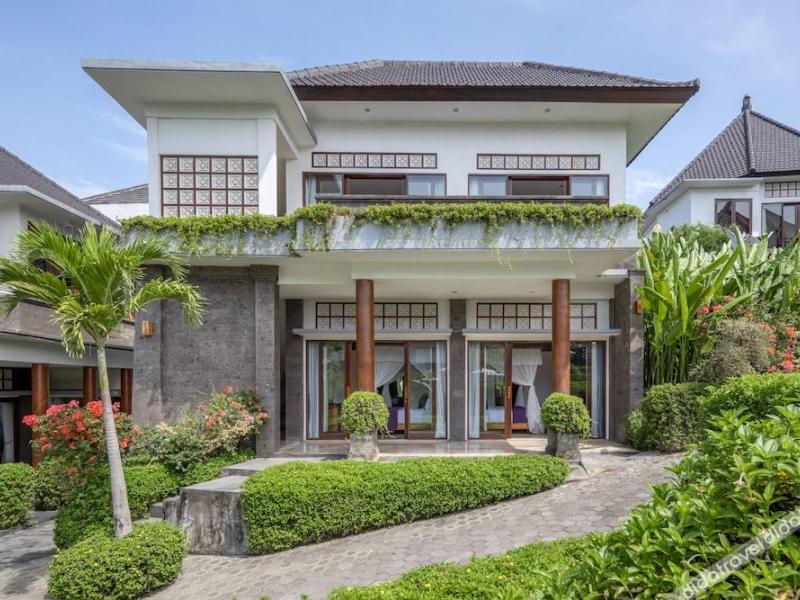 Swan Paradise a Pramana Experience