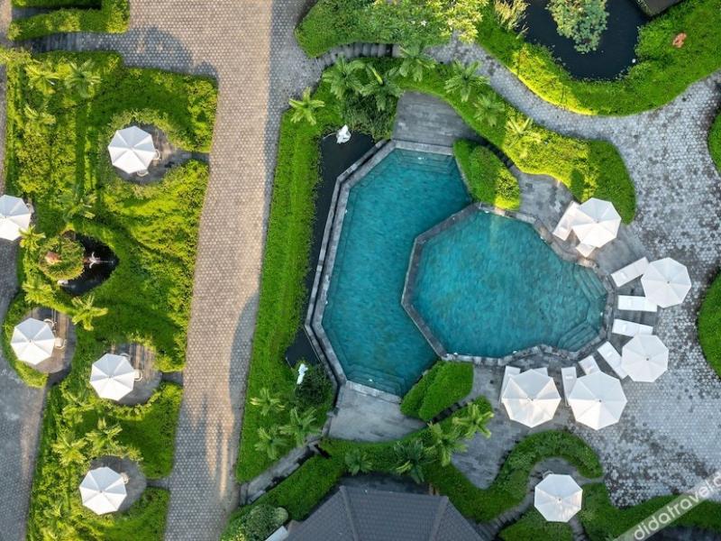 Swan Paradise a Pramana Experience