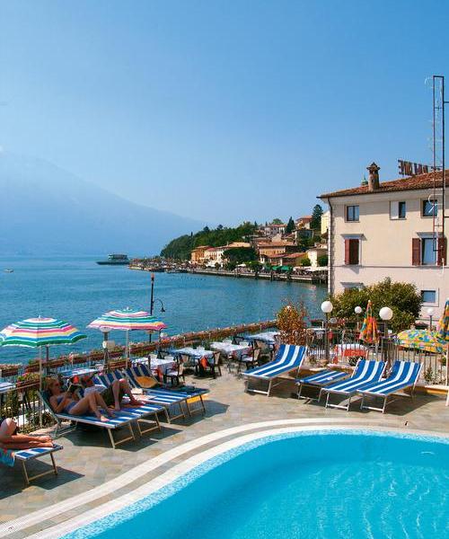 All`Azzurro