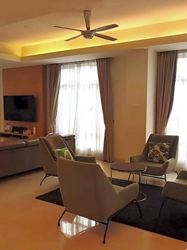 Cormar Suites