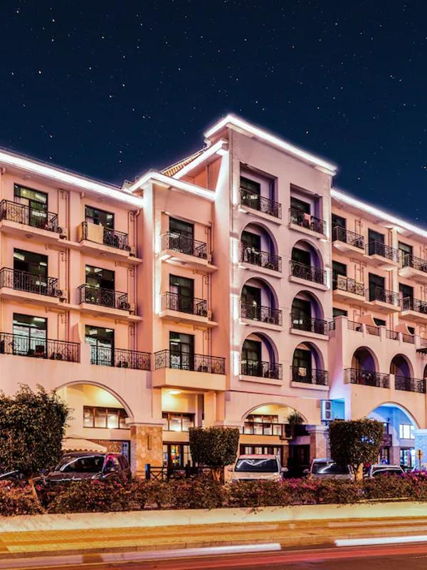 Baohong Hotel (Annex Building)
