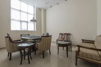 Baohong Hotel (Annex Building)