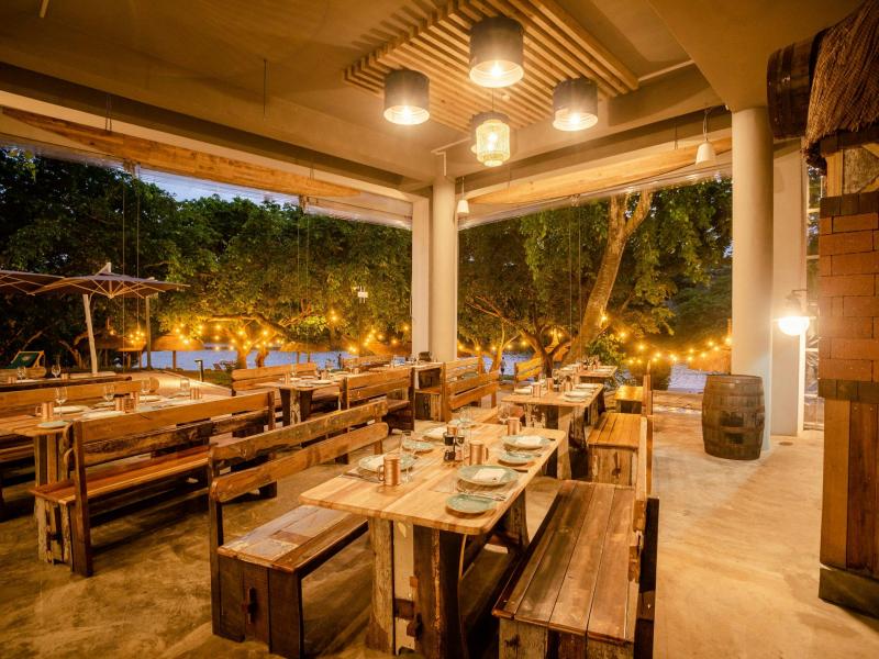 Ocean's Creek Beach Hotel