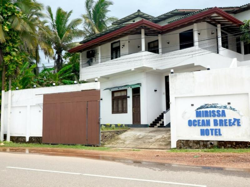 Mirissa Ocean Breeeze Hotel