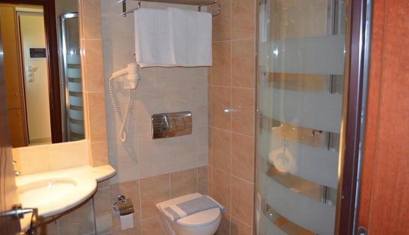 Evia Hotel & Suites