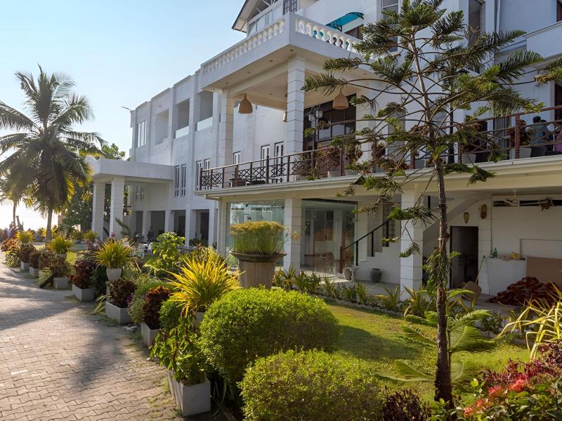 Sea Breeze Hotel Ambalangoda