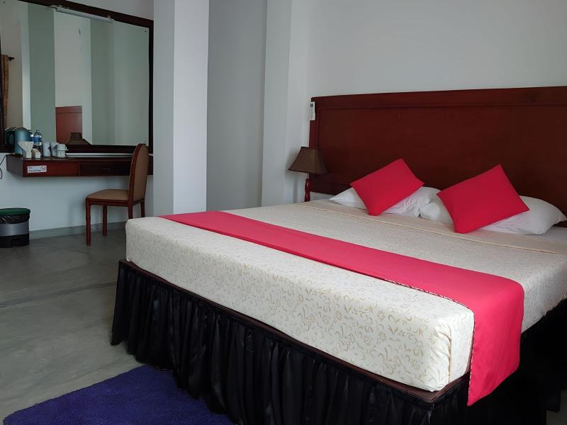 Sea Breeze Hotel Ambalangoda