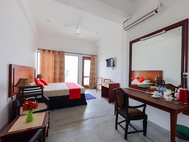 Sea Breeze Hotel Ambalangoda