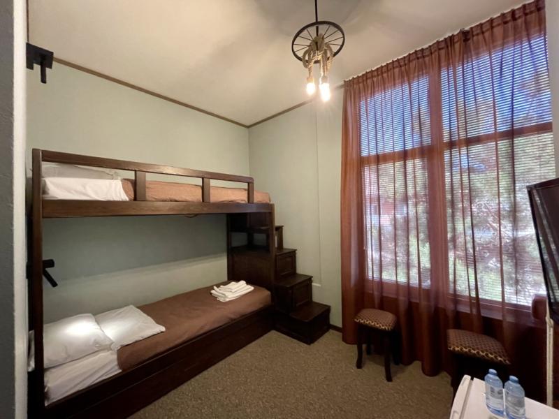 Saloon Western hotel